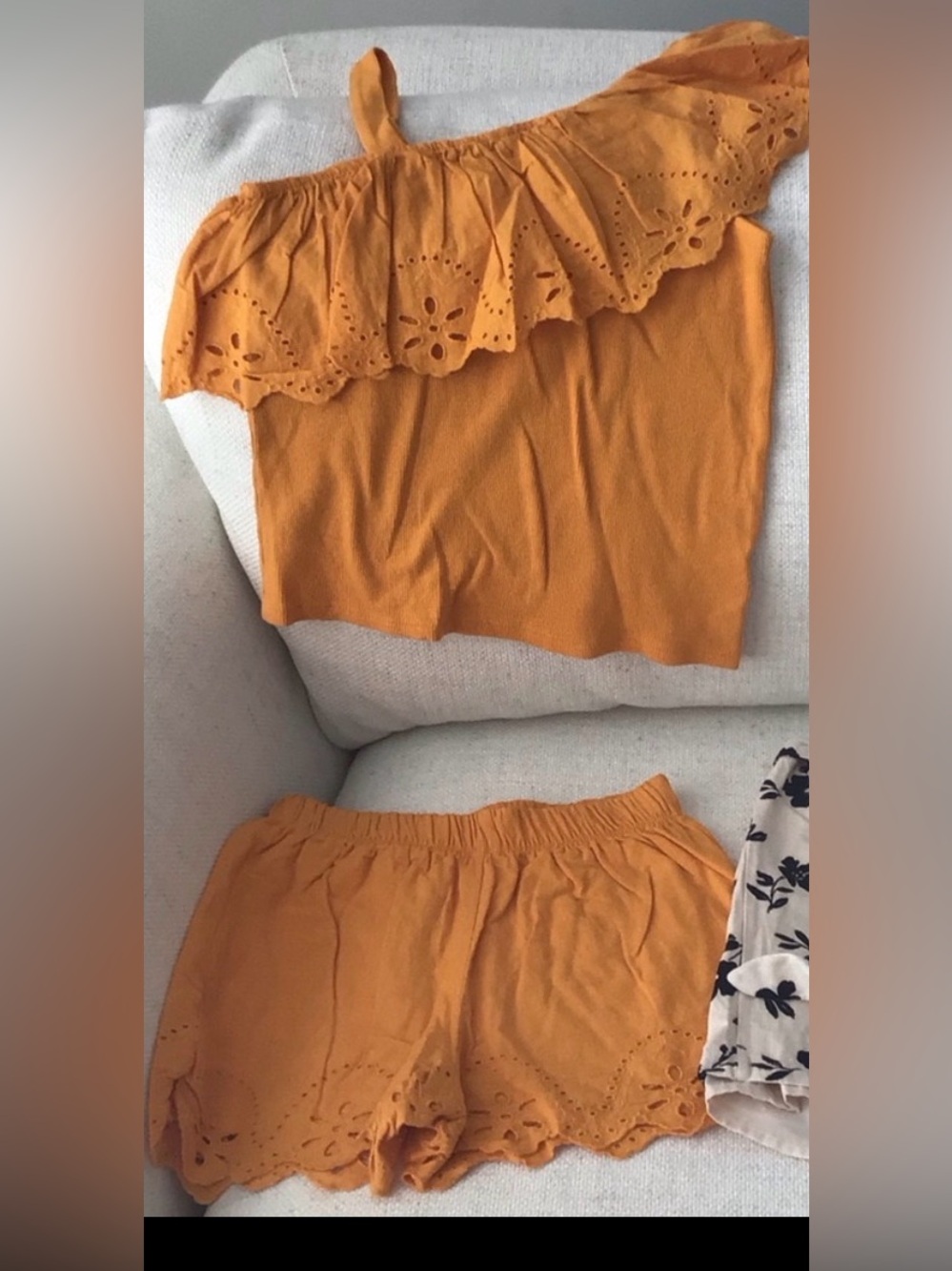 Girl Orange 2 piece Jessica Simpson set w/shirts